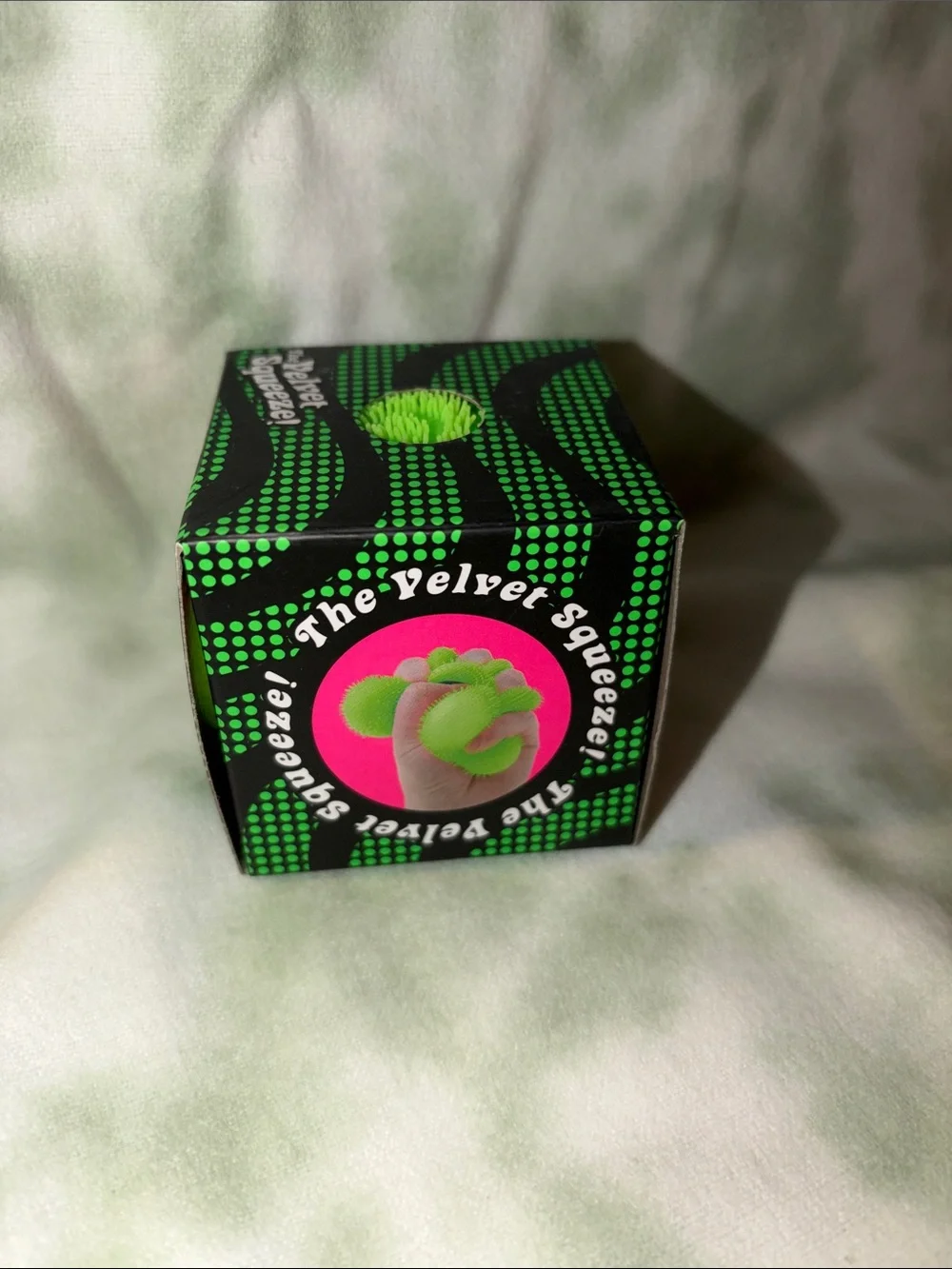 NeeDoh Fuzz Ball Wonder Waves Green